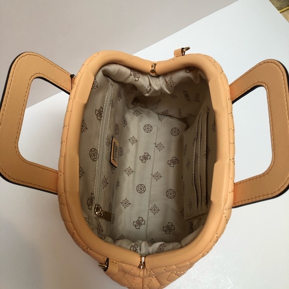 Guess Pale Peach Crossbody Bag NWT - Picture 10 of 15